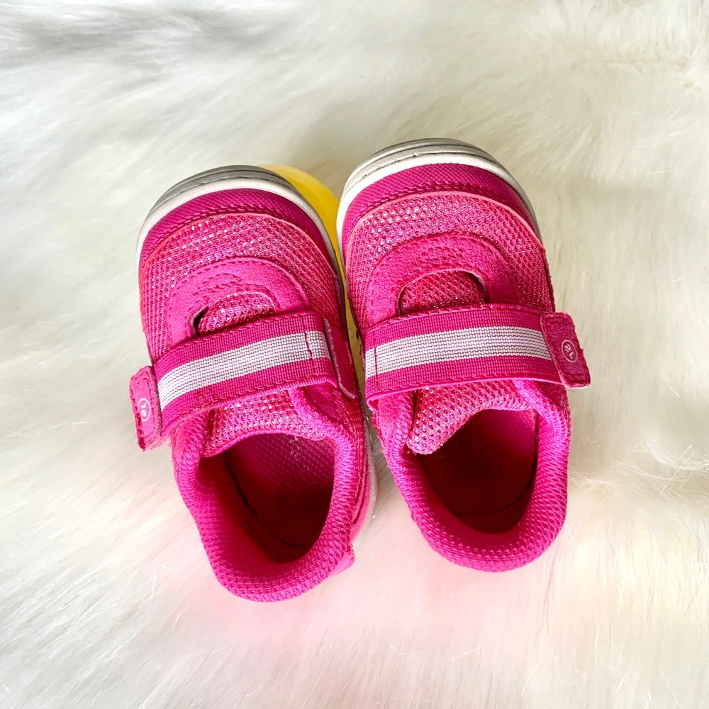 Stride ride: Baby Girl Pink Velcro-tabbed Shoes